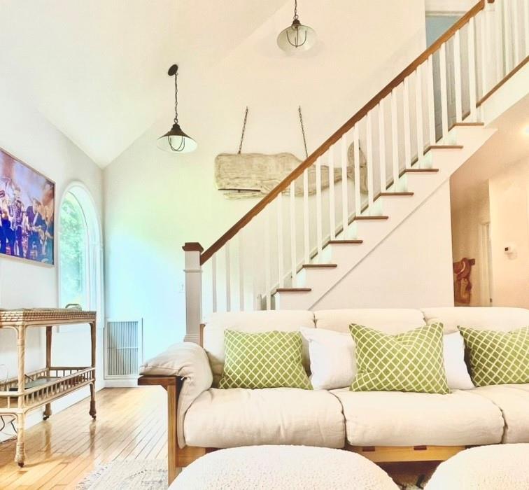 6 Nidzyn Avenue Remsenburg Remsenburg, NY 11960