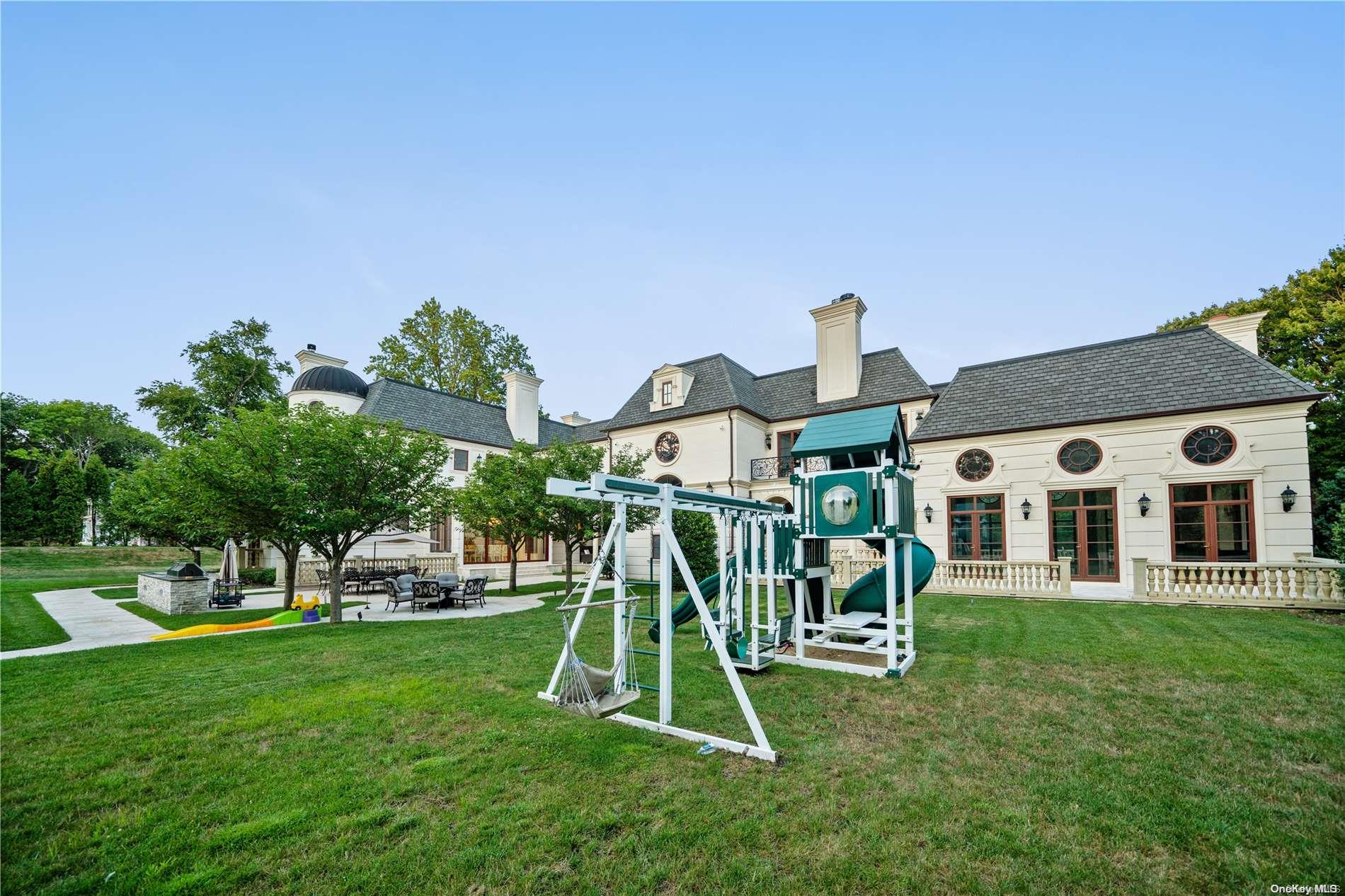 5 Longwood Road Sands Point Sands Point, NY 11050