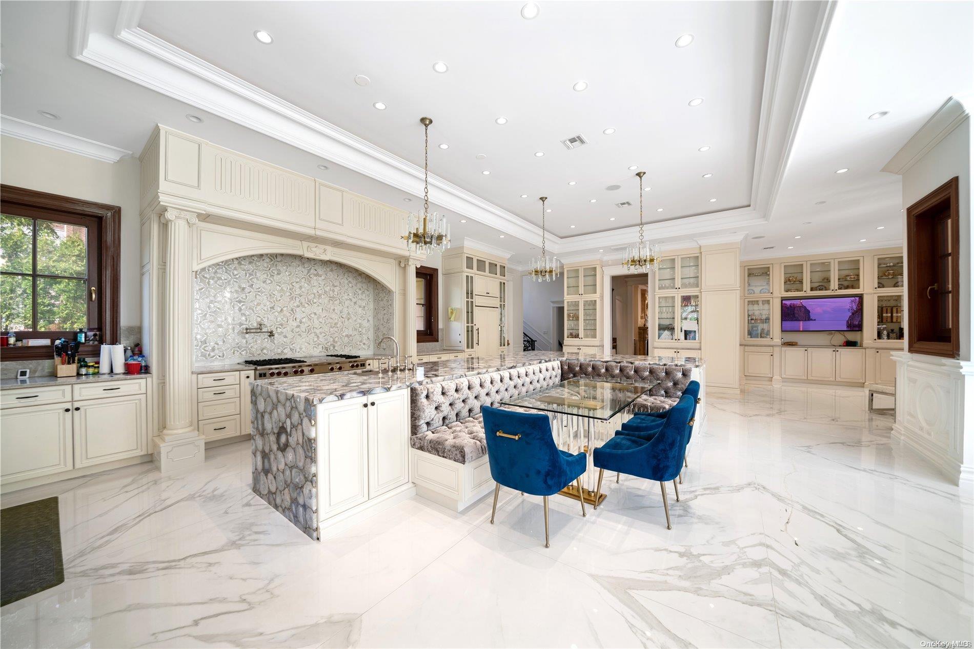 5 Longwood Road Sands Point Sands Point, NY 11050