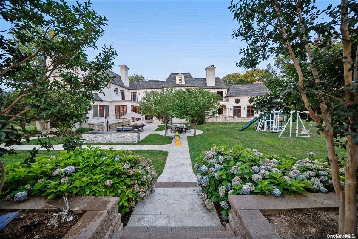 5 Longwood Road Sands Point Sands Point, NY 11050