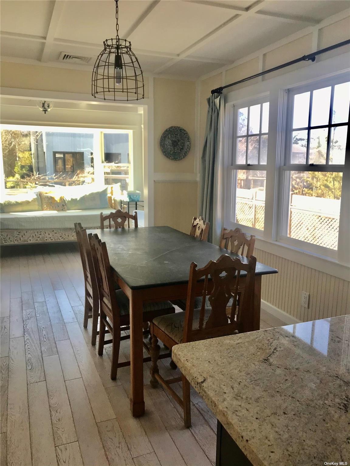 16 Crescent Seaview Seaview, NY 11770