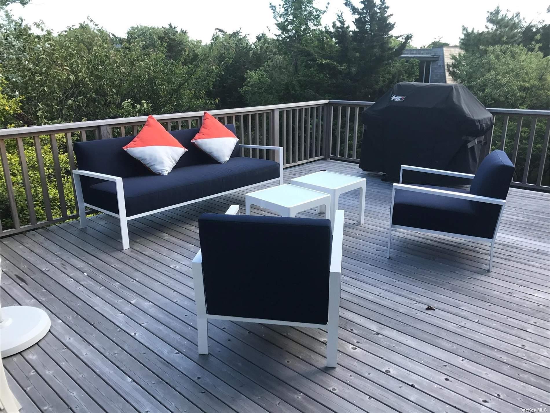 42 Evergreen Seaview Seaview, NY 11770