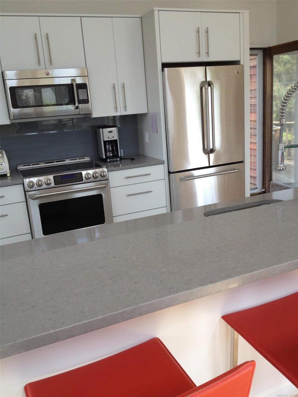 42 Evergreen Seaview Seaview, NY 11770