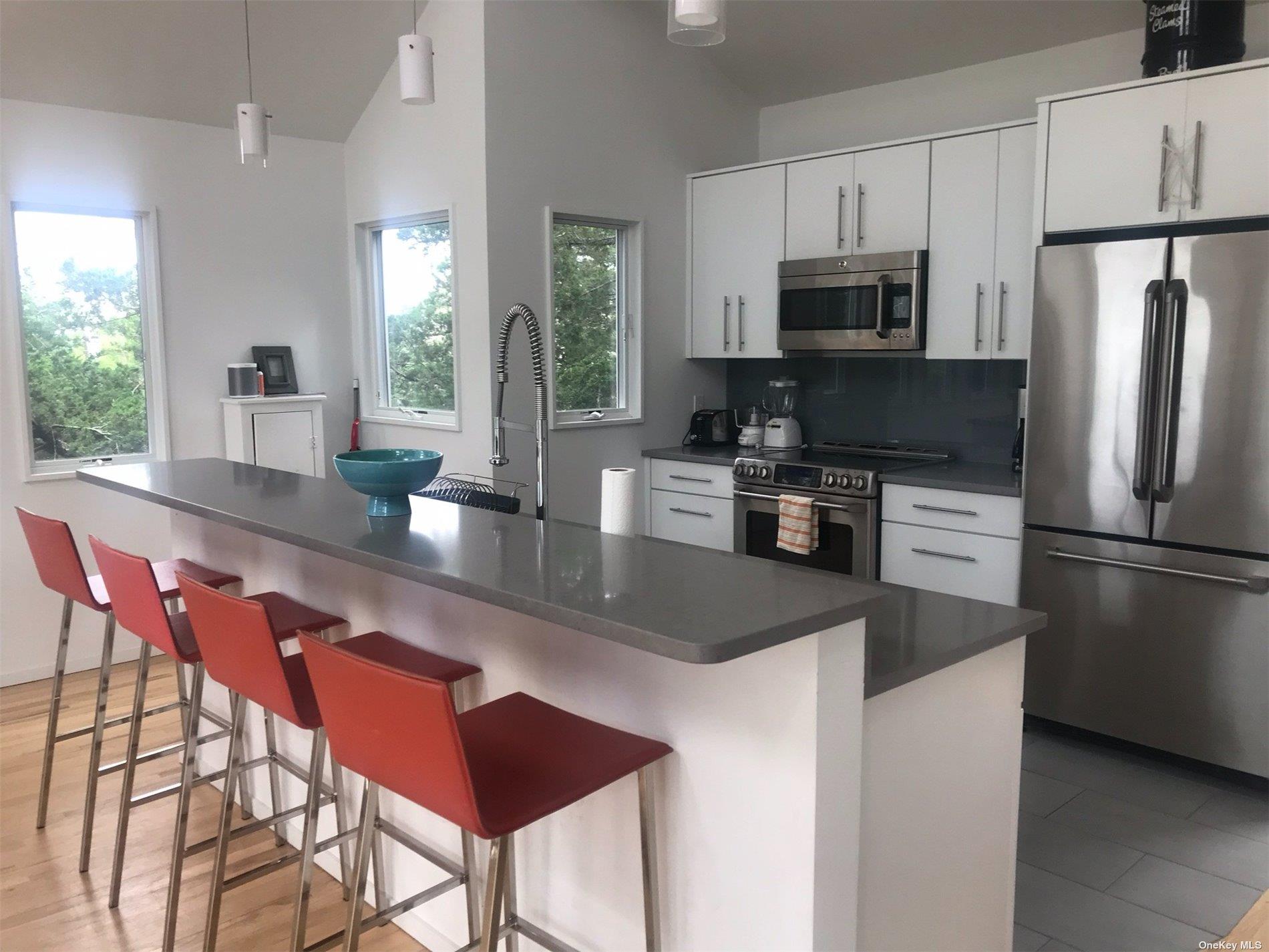 42 Evergreen Seaview Seaview, NY 11770