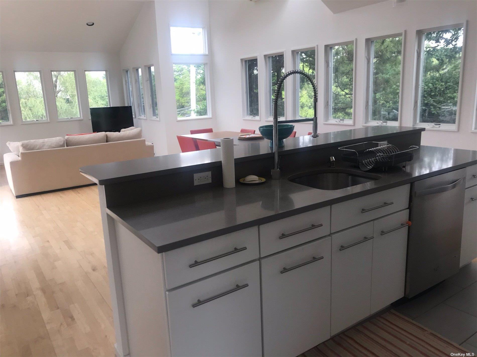 42 Evergreen Seaview Seaview, NY 11770