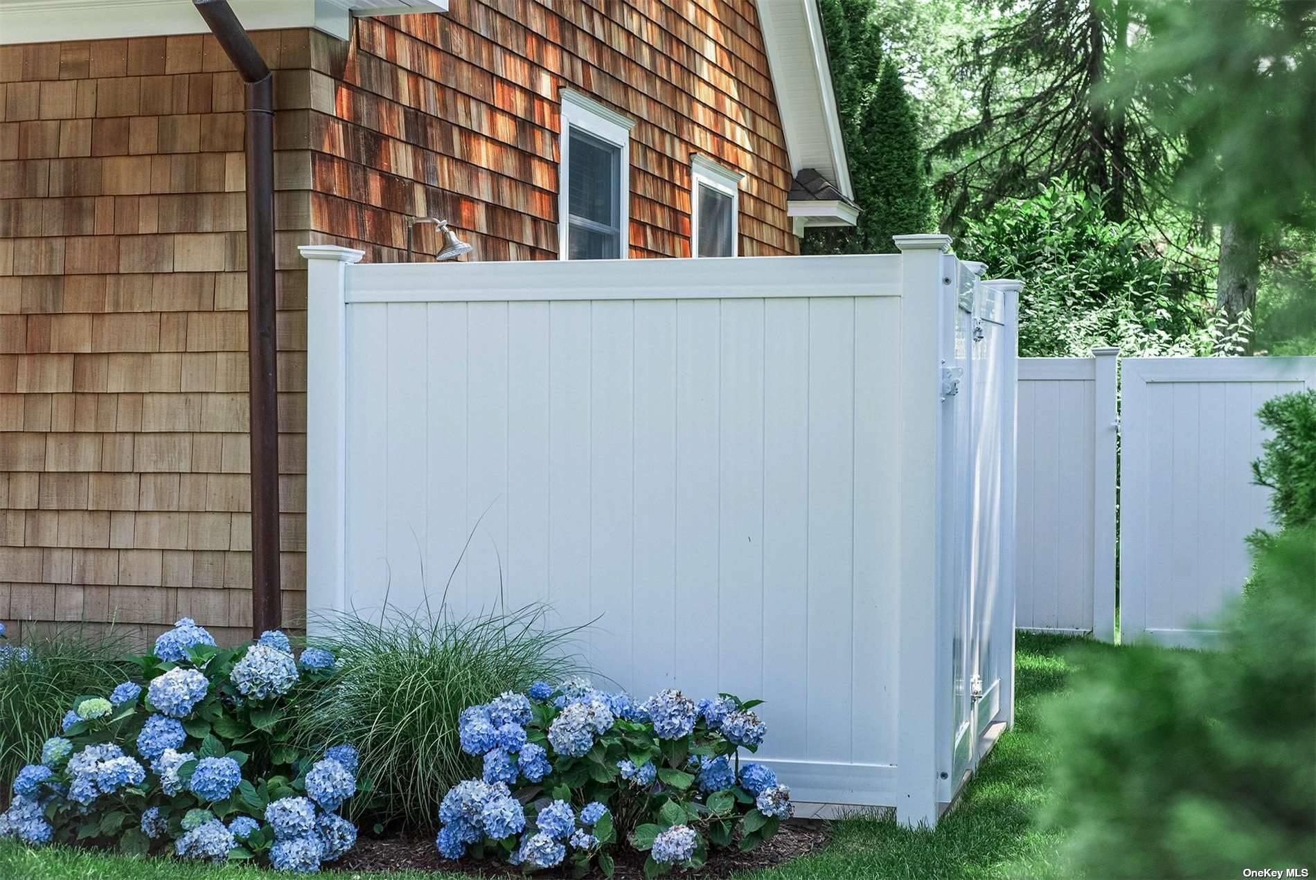 4 Landing Lane East Quogue East Quogue, NY 11942