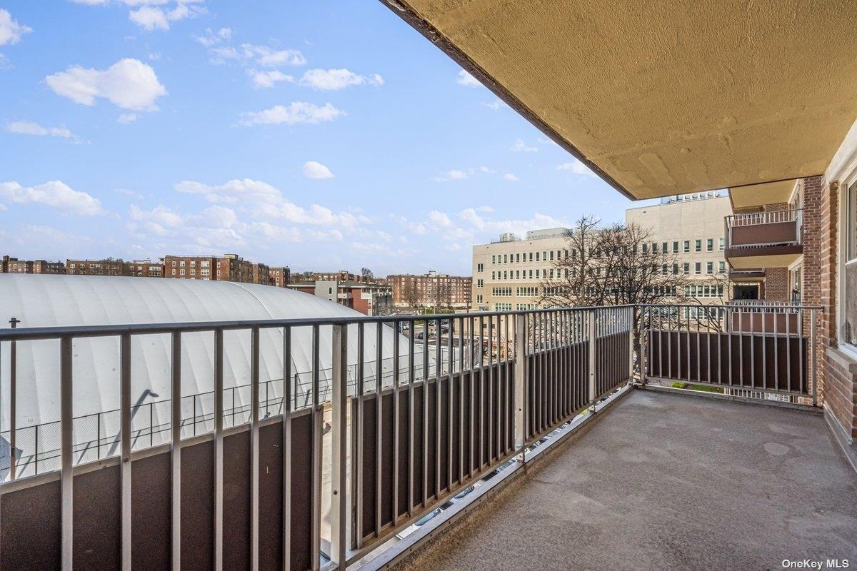 212-30 23rd Avenue 3-G Bayside Bayside, NY 11360