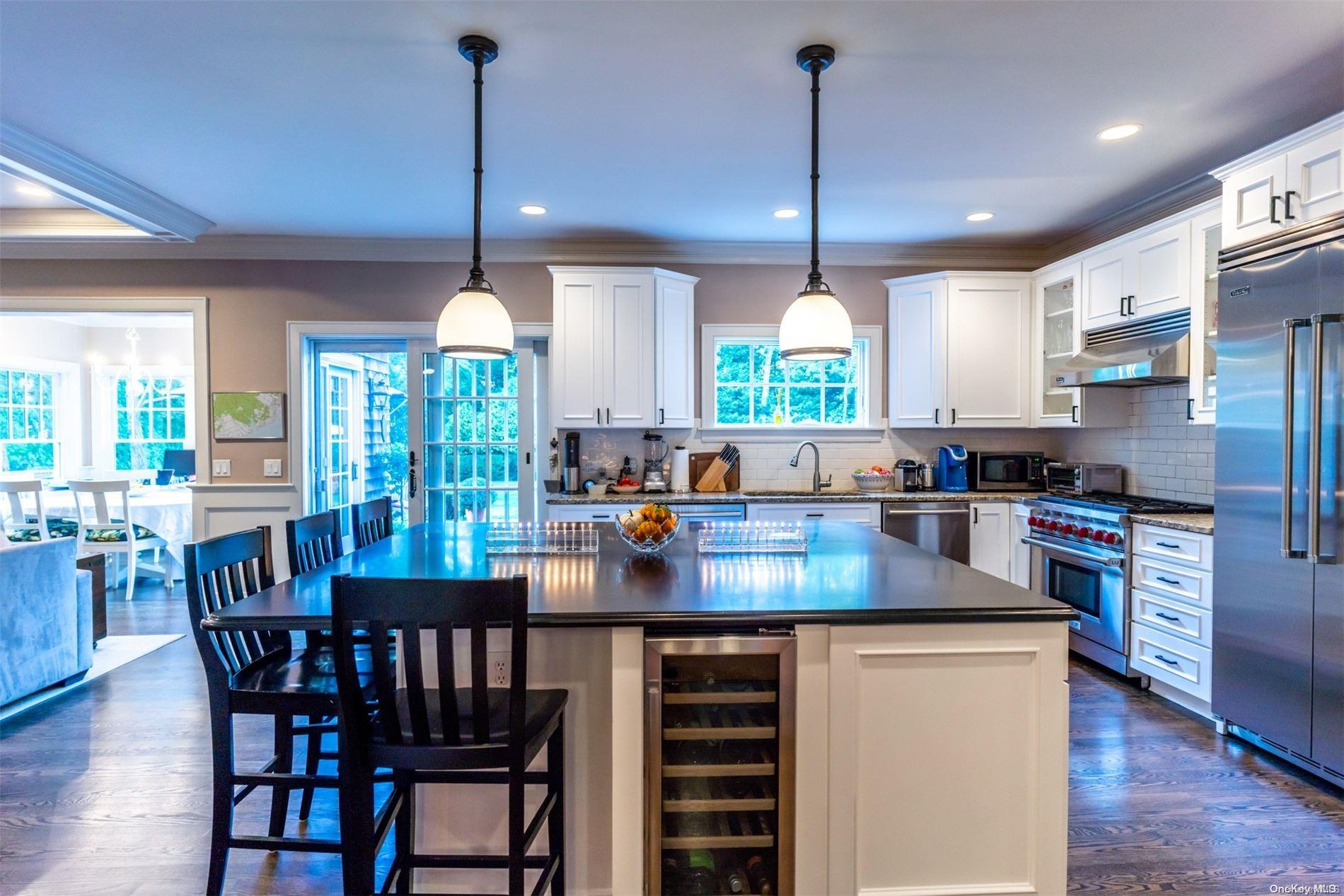 11 Cowhill Lane Wainscott Wainscott, NY 11975