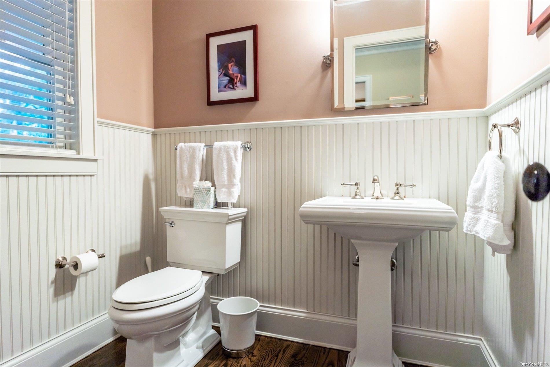 11 Cowhill Lane Wainscott Wainscott, NY 11975