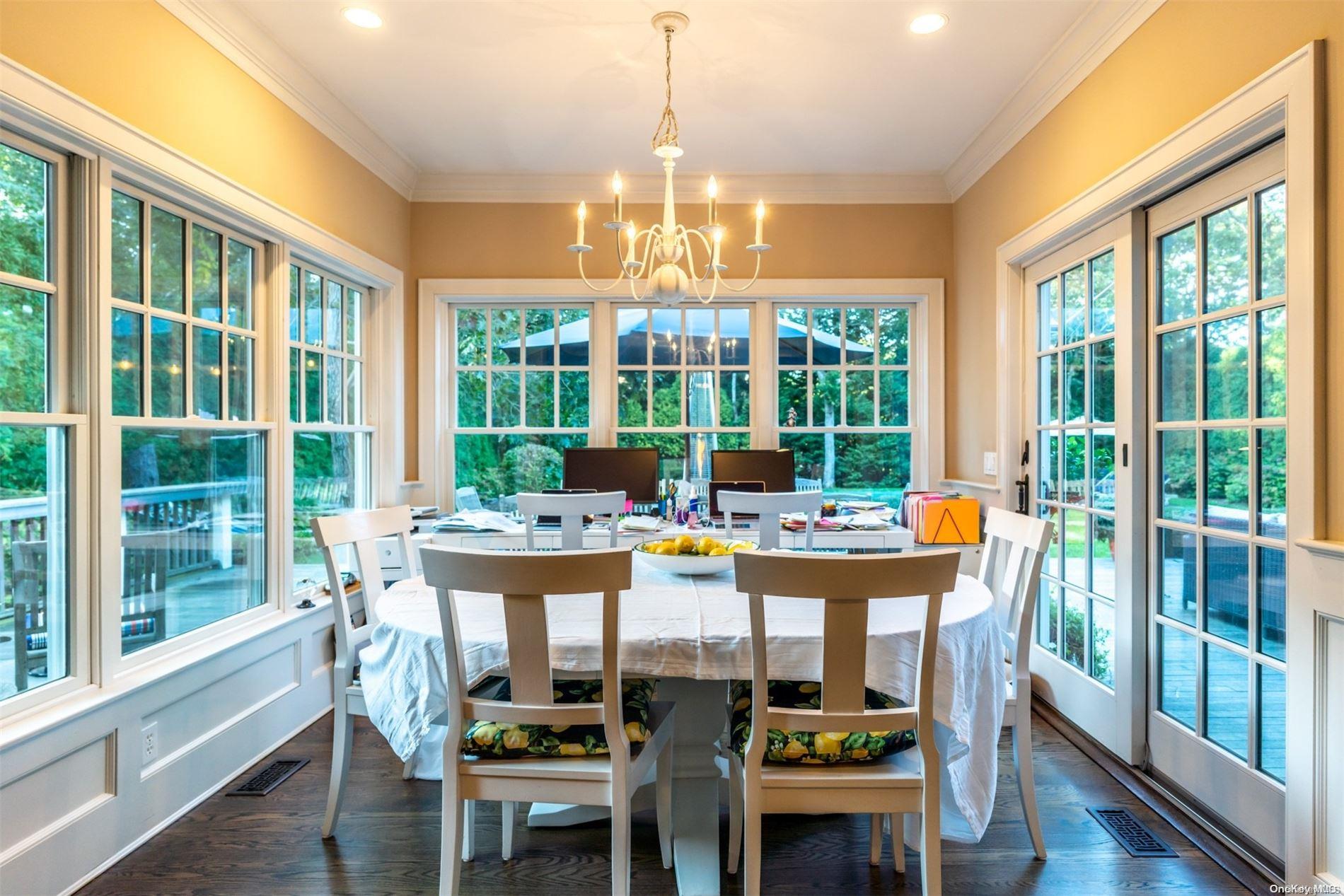 11 Cowhill Lane Wainscott Wainscott, NY 11975