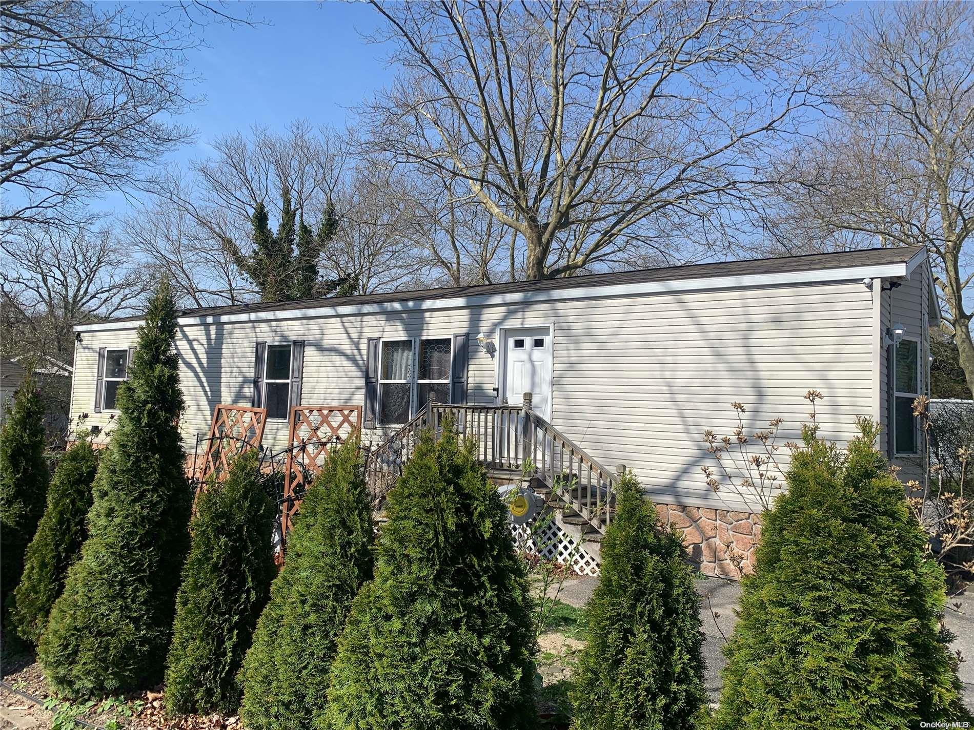 31 Palm Drive East Quogue East Quogue, NY 11942