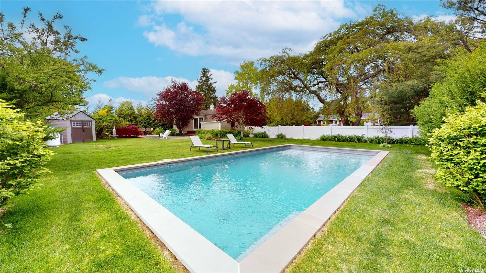 6 West End Avenue East Quogue East Quogue, NY 11942