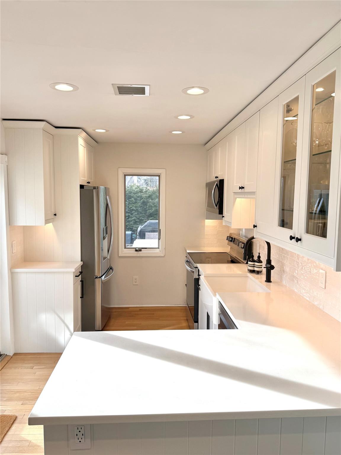 6 West End Avenue East Quogue East Quogue, NY 11942