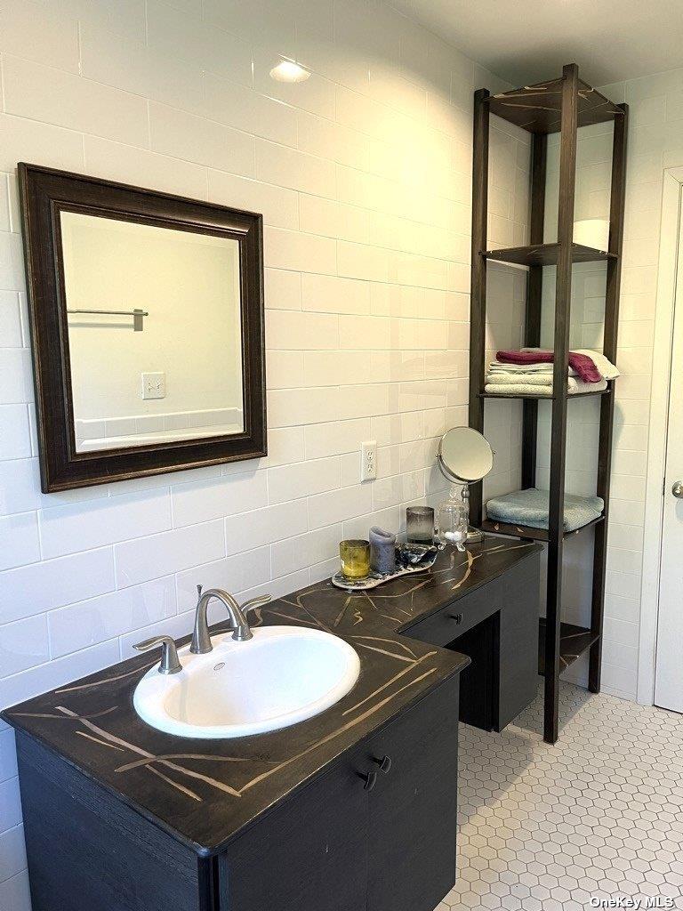 400 Hill Road Southold Southold NY 11971