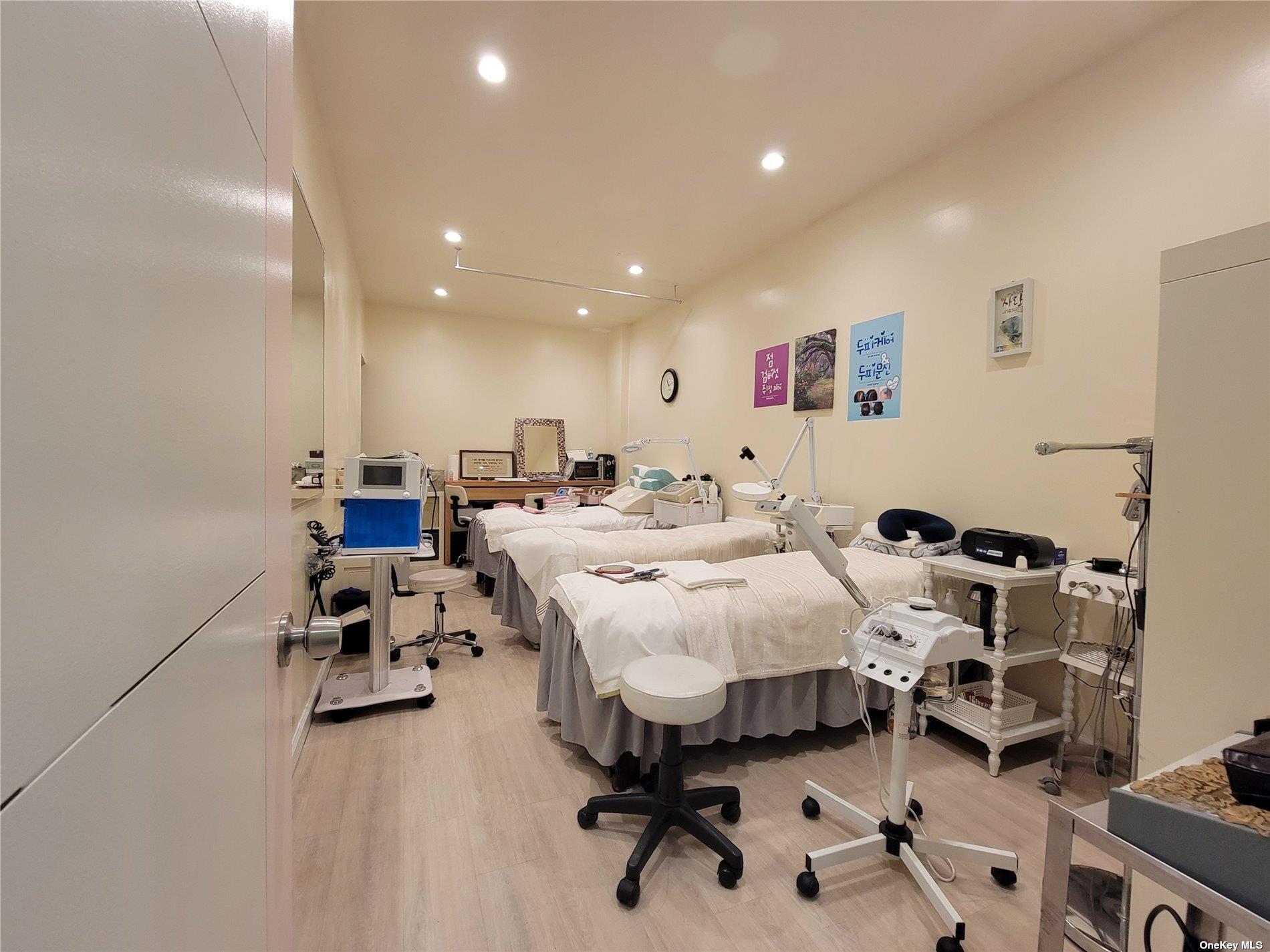 161-07 Northern Boulevard Flushing Flushing, NY 11358