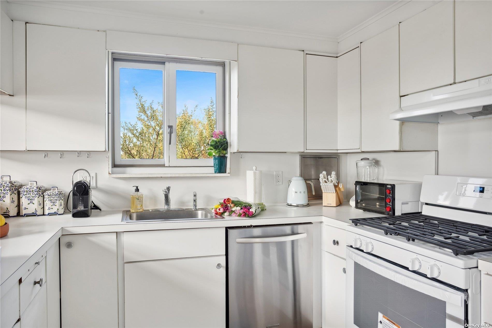 298 Dune Road Westhampton Beach Westhampton Beach, NY 11978