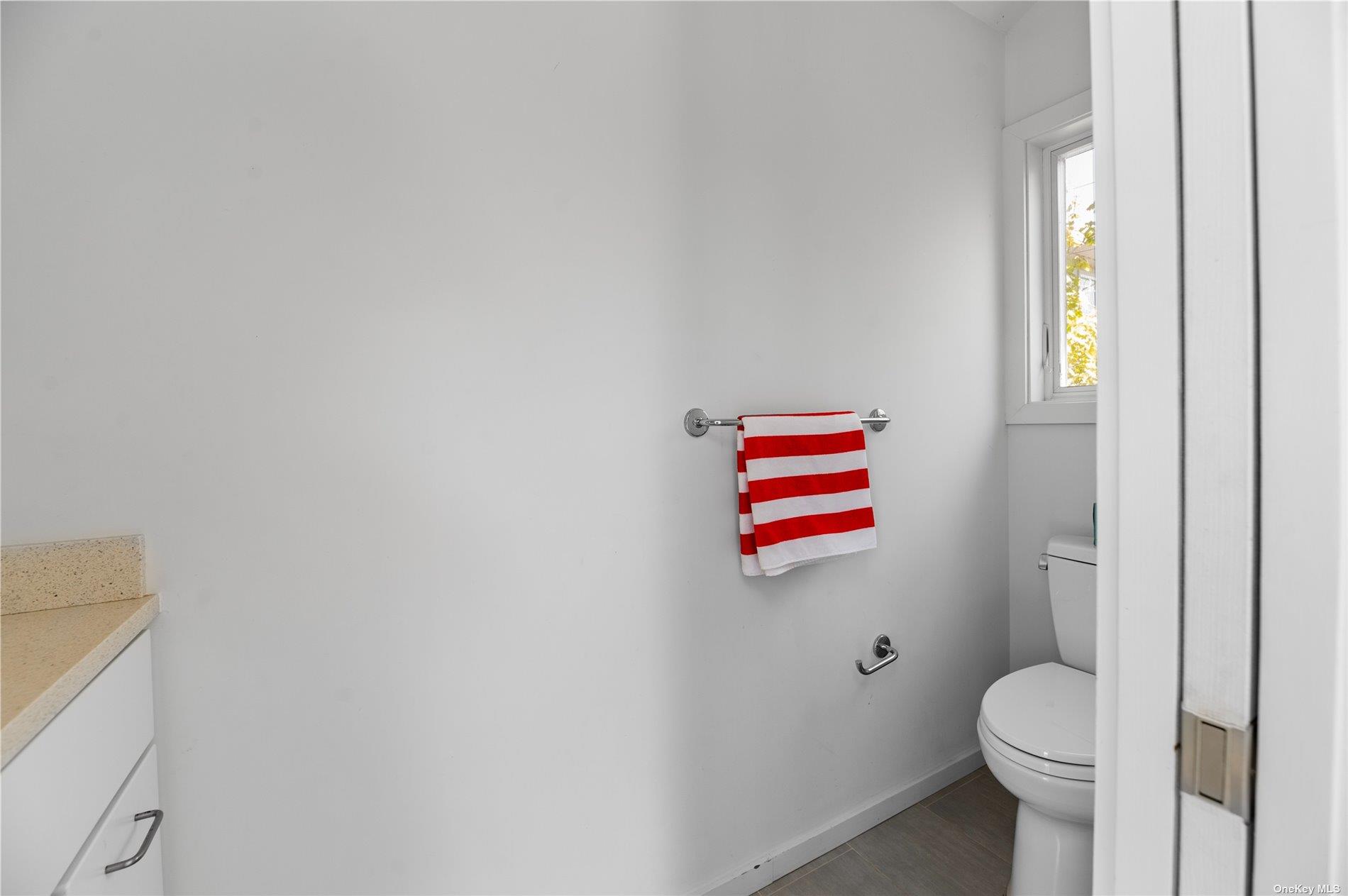 36 Beachwold Avenue Seaview Seaview, NY 11770