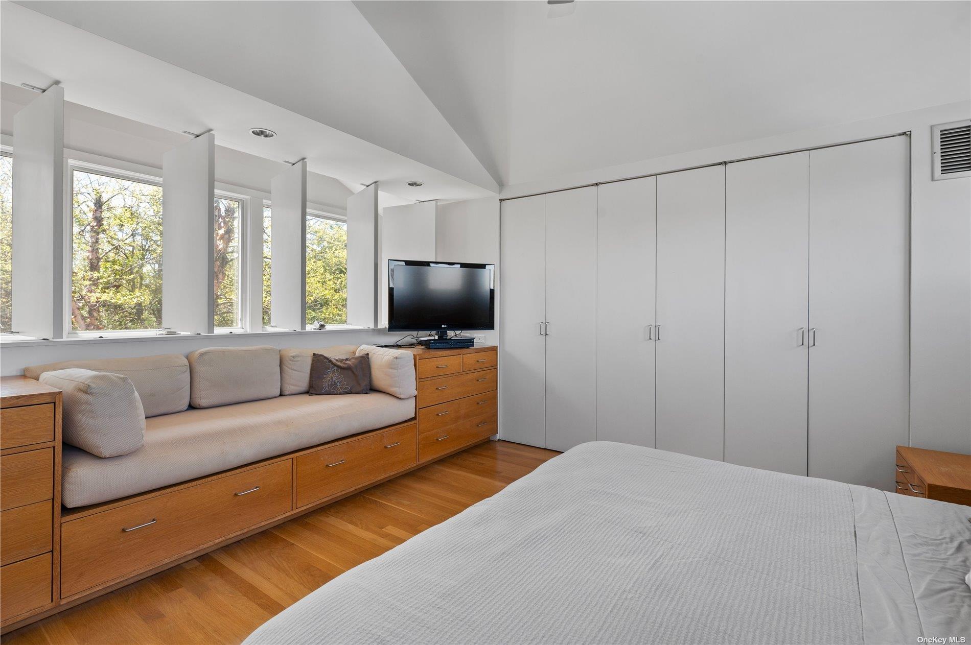 36 Beachwold Avenue Seaview Seaview, NY 11770