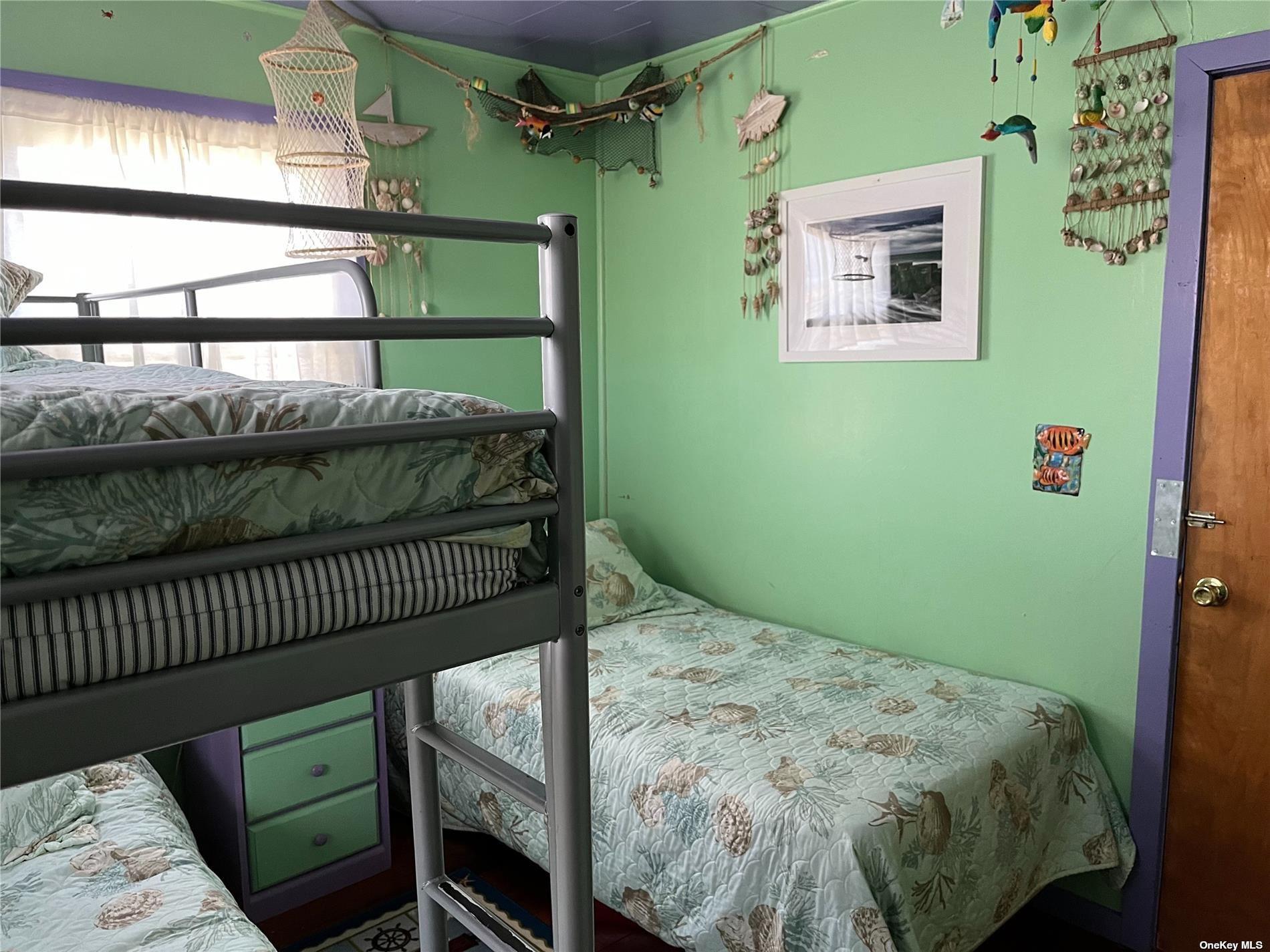 4 Surfview Walk Seaview Seaview, NY 11770