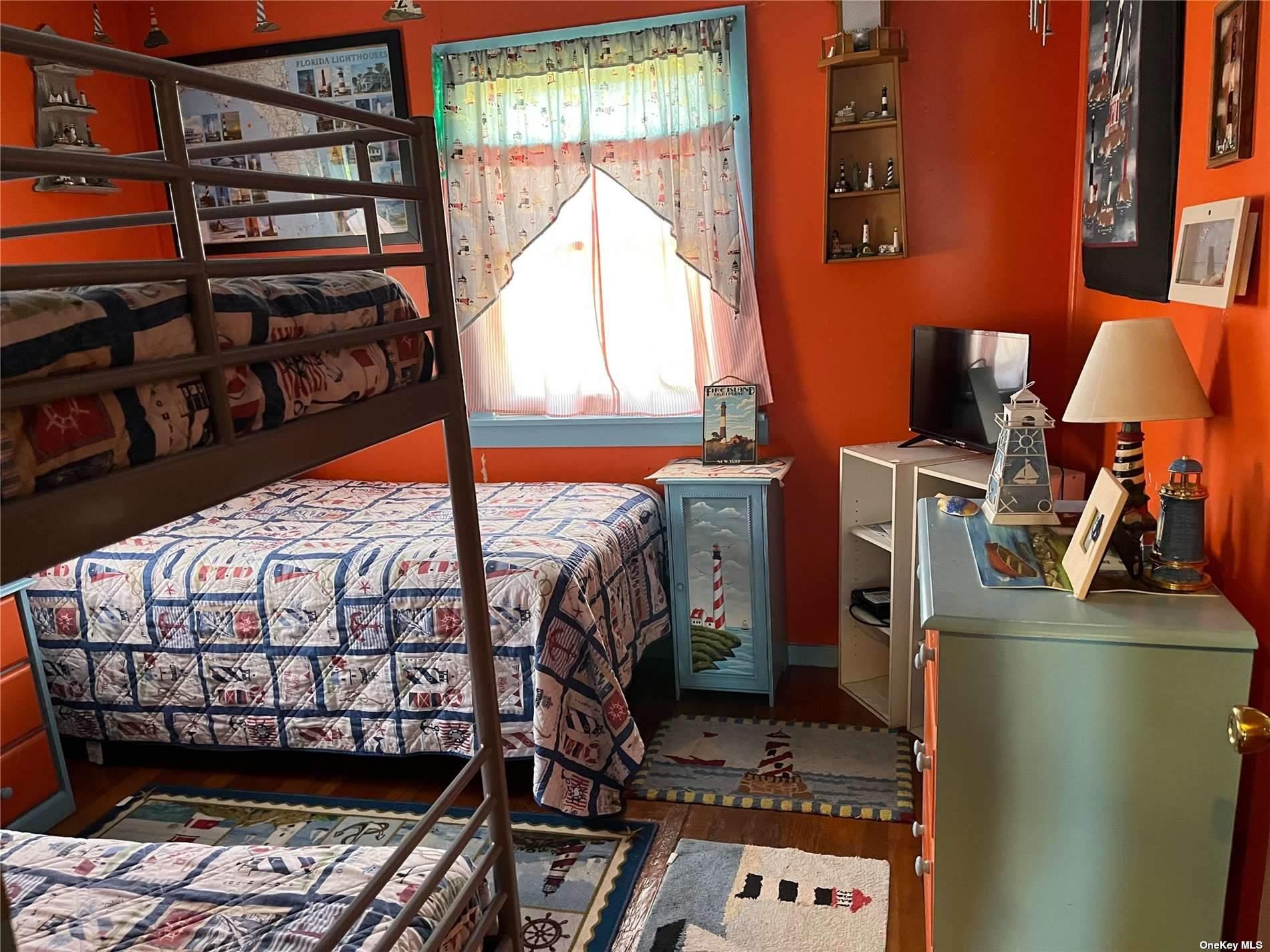 4 Surfview Walk Seaview Seaview, NY 11770