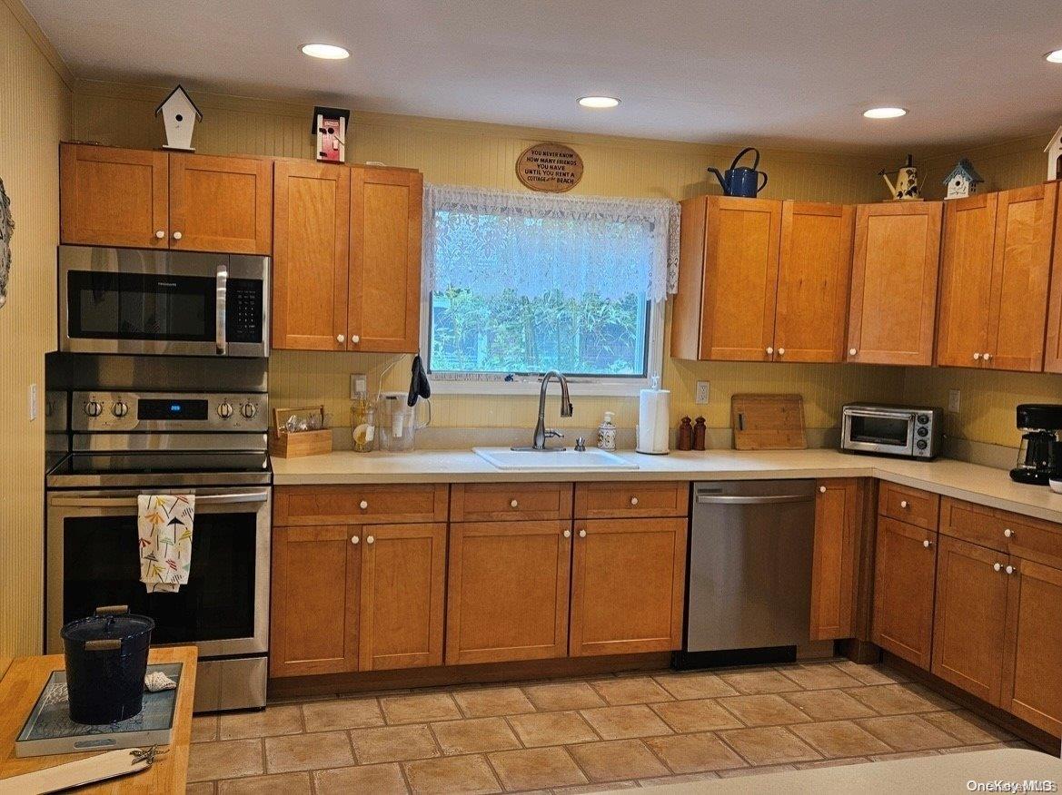 892 Evergreen Walk Ocean Beach Ocean Beach, NY 11770