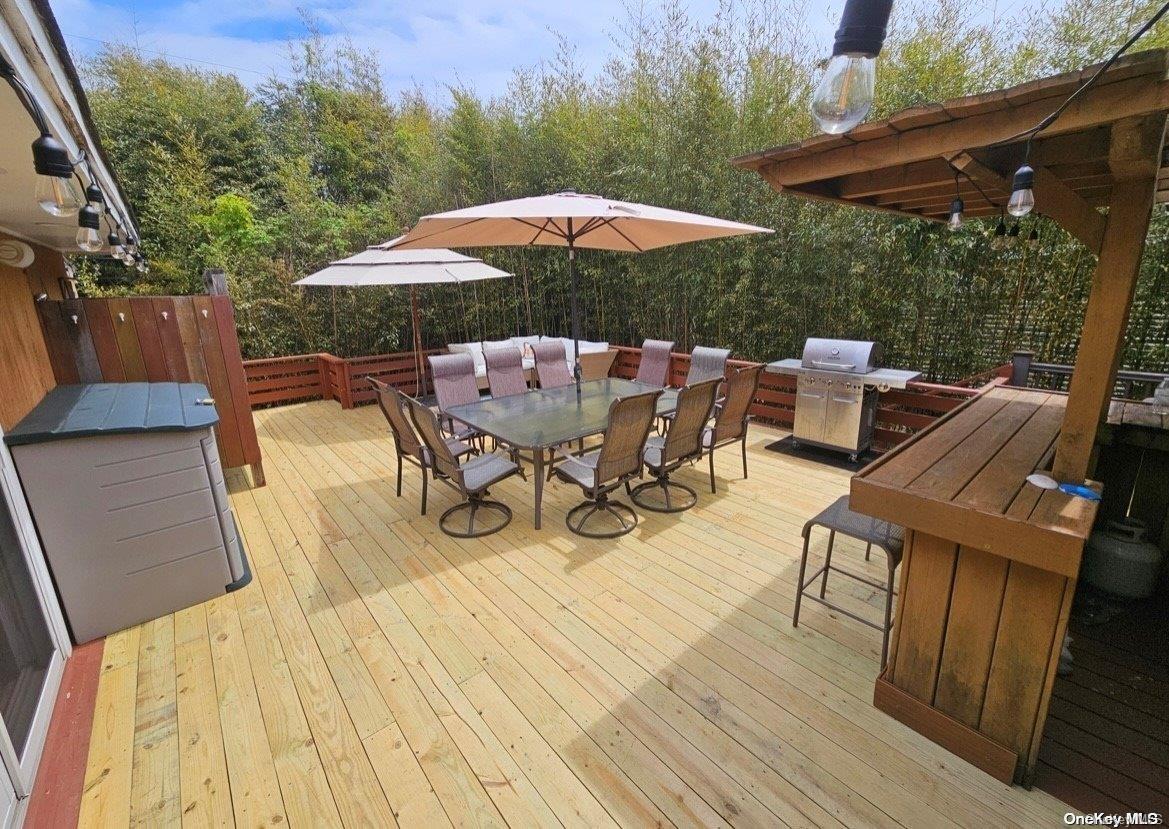 892 Evergreen Walk Ocean Beach Ocean Beach, NY 11770