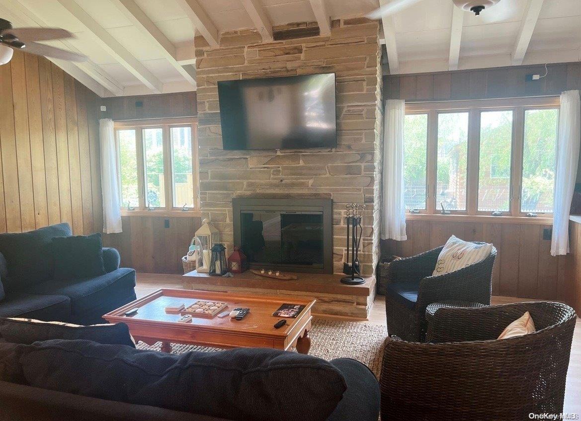 892 Evergreen Walk Ocean Beach Ocean Beach, NY 11770