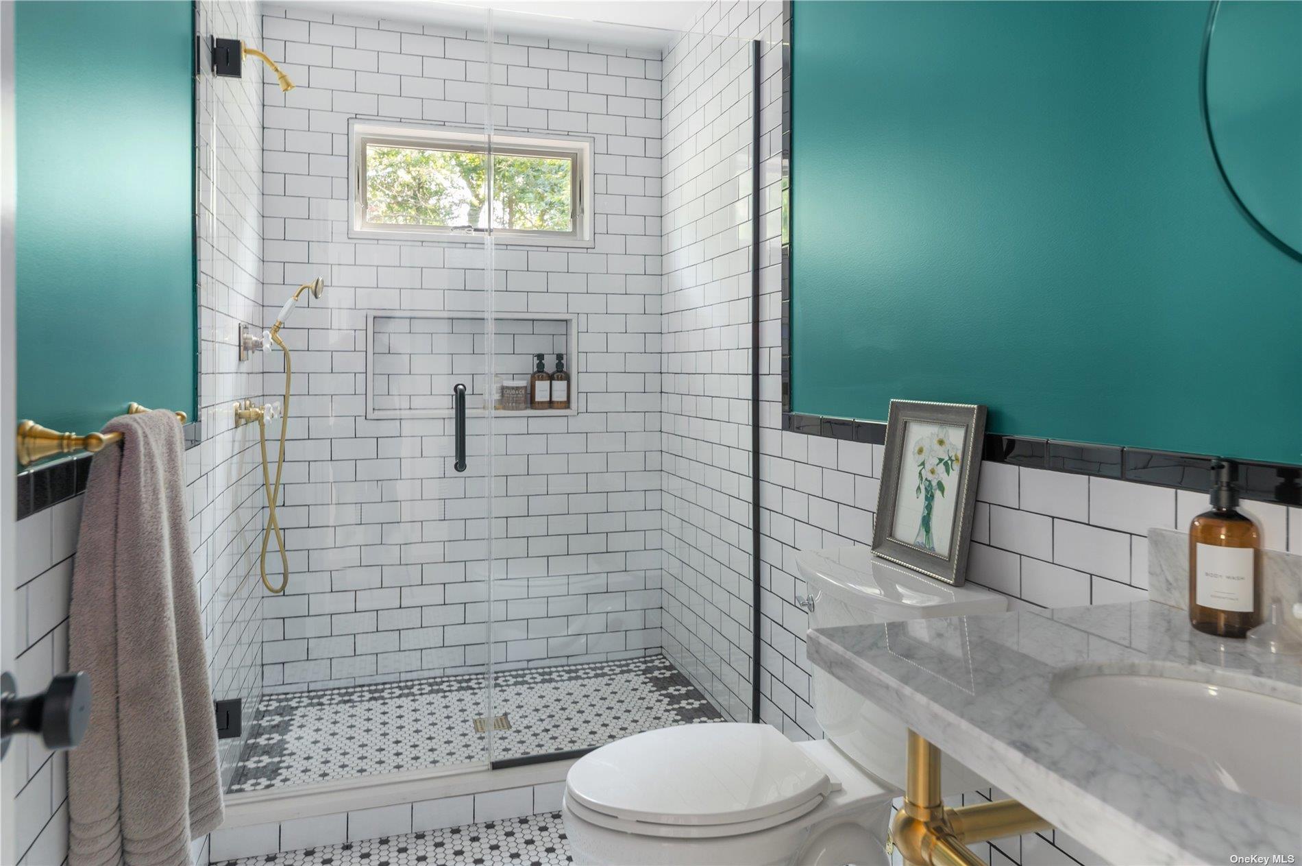 870 Stars Road East Marion East Marion, NY 11939