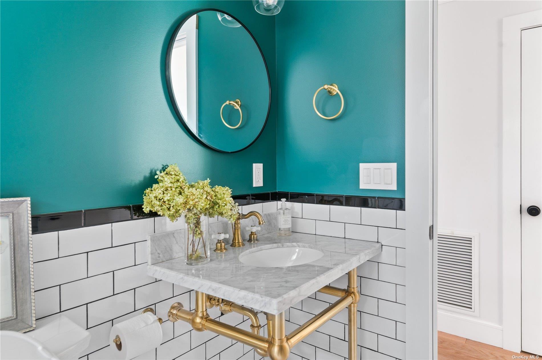 870 Stars Road East Marion East Marion, NY 11939