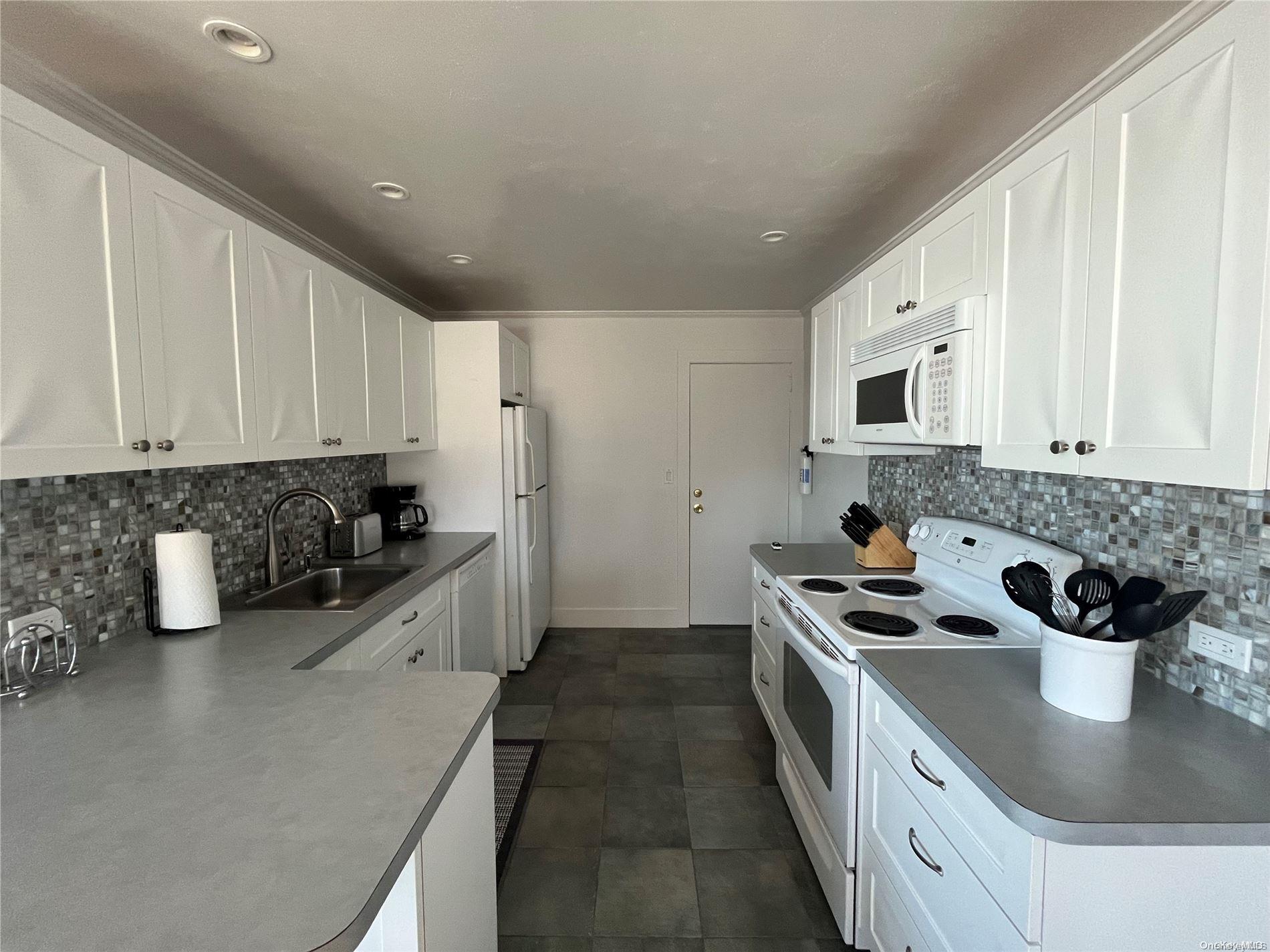 786 Evergreen Walk Ocean Beach Ocean Beach, NY 11770