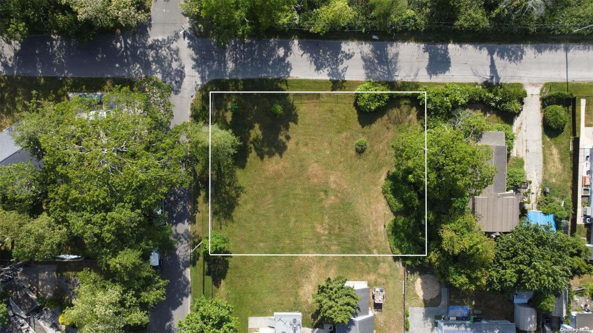 105 Maywood Road Mastic Beach Mastic Beach, NY 11951