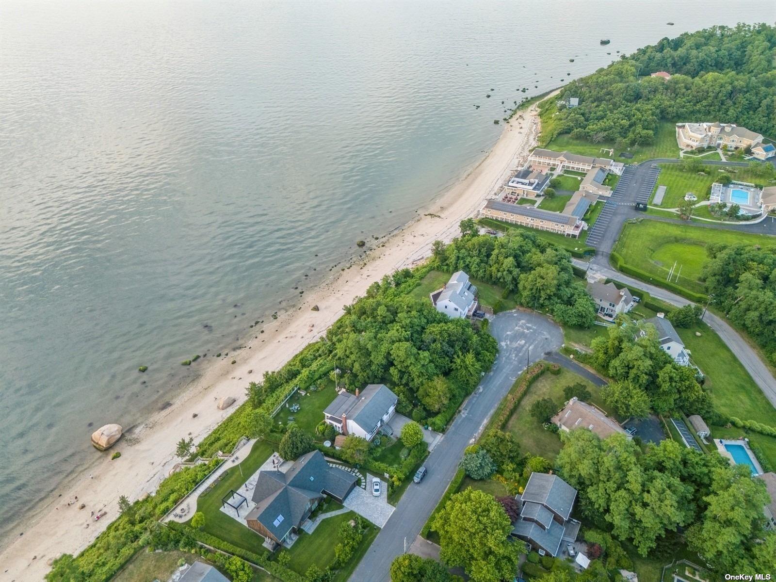 895 Glen Court Cutchogue Cutchogue, NY 11935