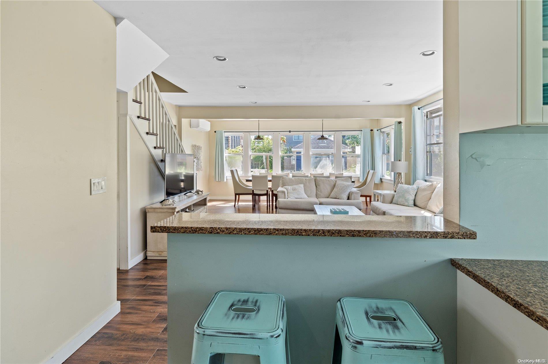 180 Cottage Walk Ocean Beach Ocean Beach, NY 11770