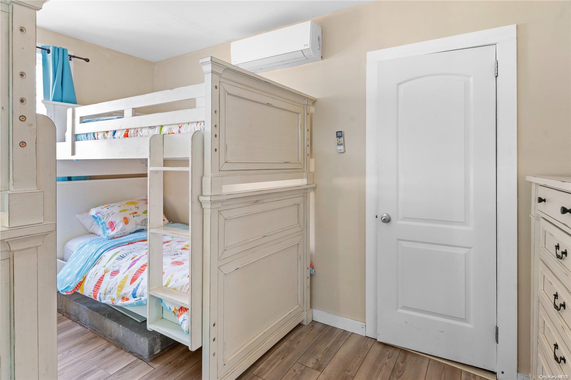 180 Cottage Walk Ocean Beach Ocean Beach, NY 11770