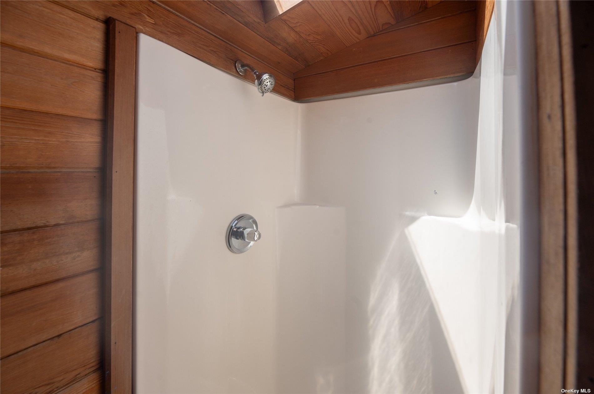 180 Cottage Walk Ocean Beach Ocean Beach, NY 11770