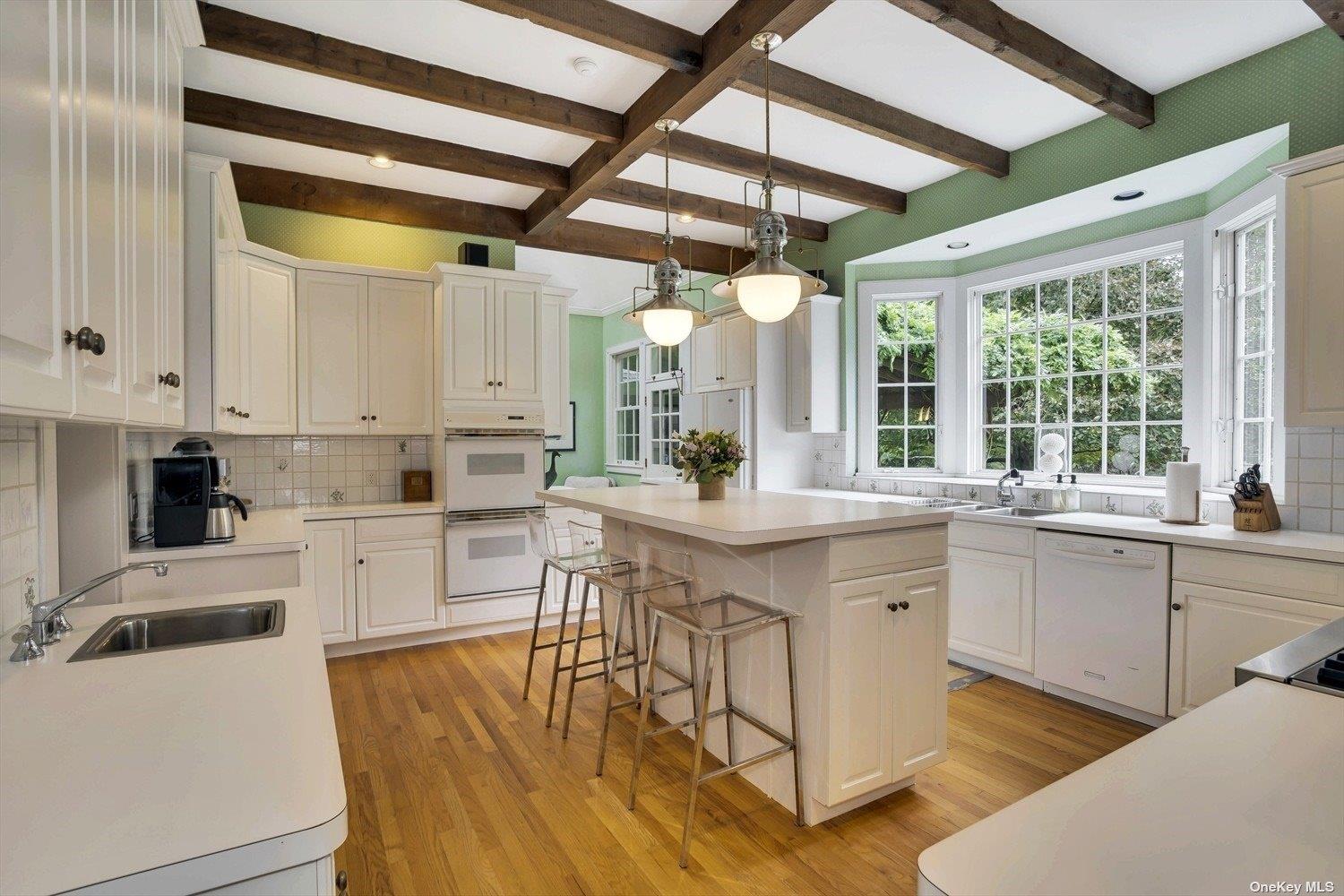 5 Shinnecock Road Quogue Quogue, NY 11959