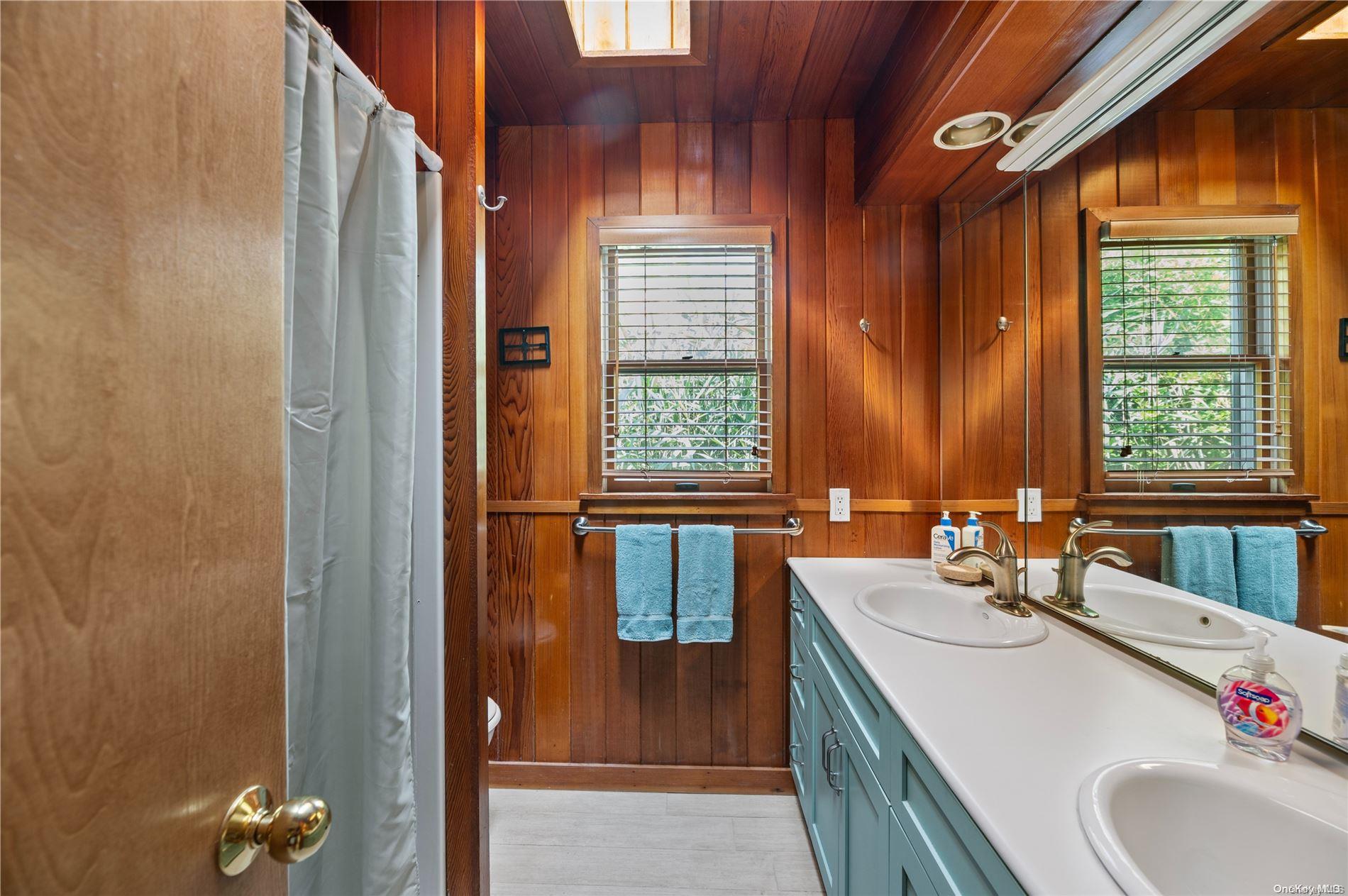 453 Denhoff Walk Ocean Beach Ocean Beach, NY 11770