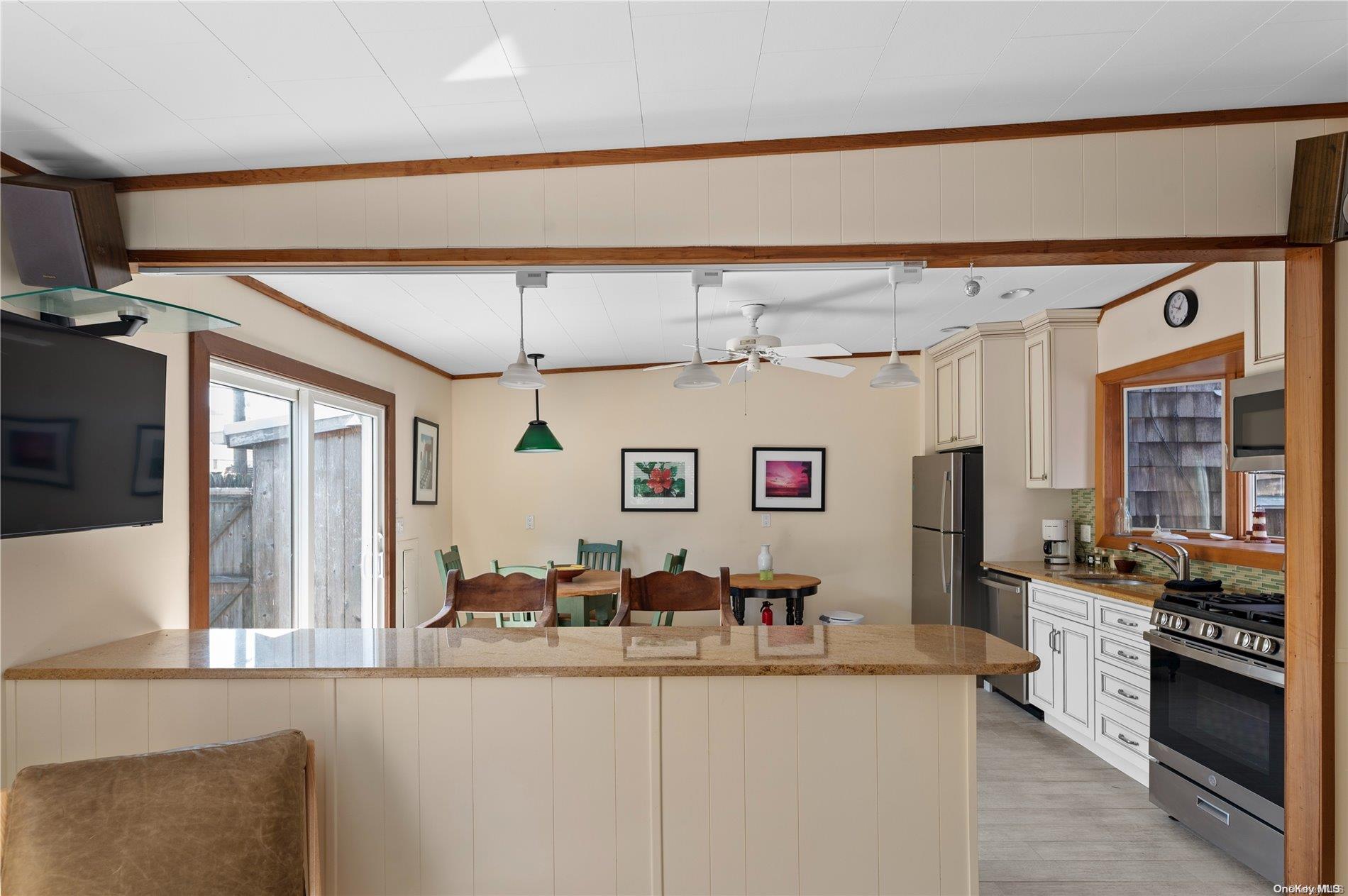 453 Denhoff Walk Ocean Beach Ocean Beach, NY 11770