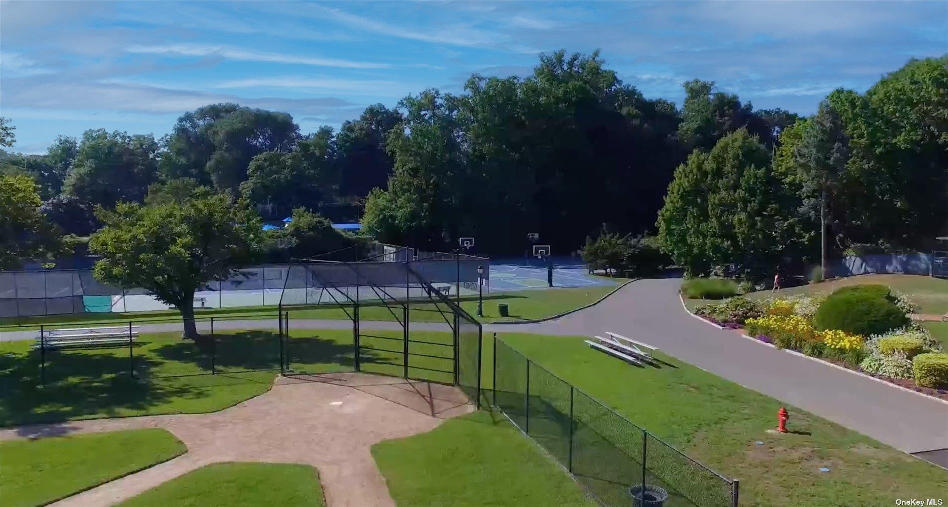 218 Middle Neck Road 205 Great Neck Great Neck, NY 11021