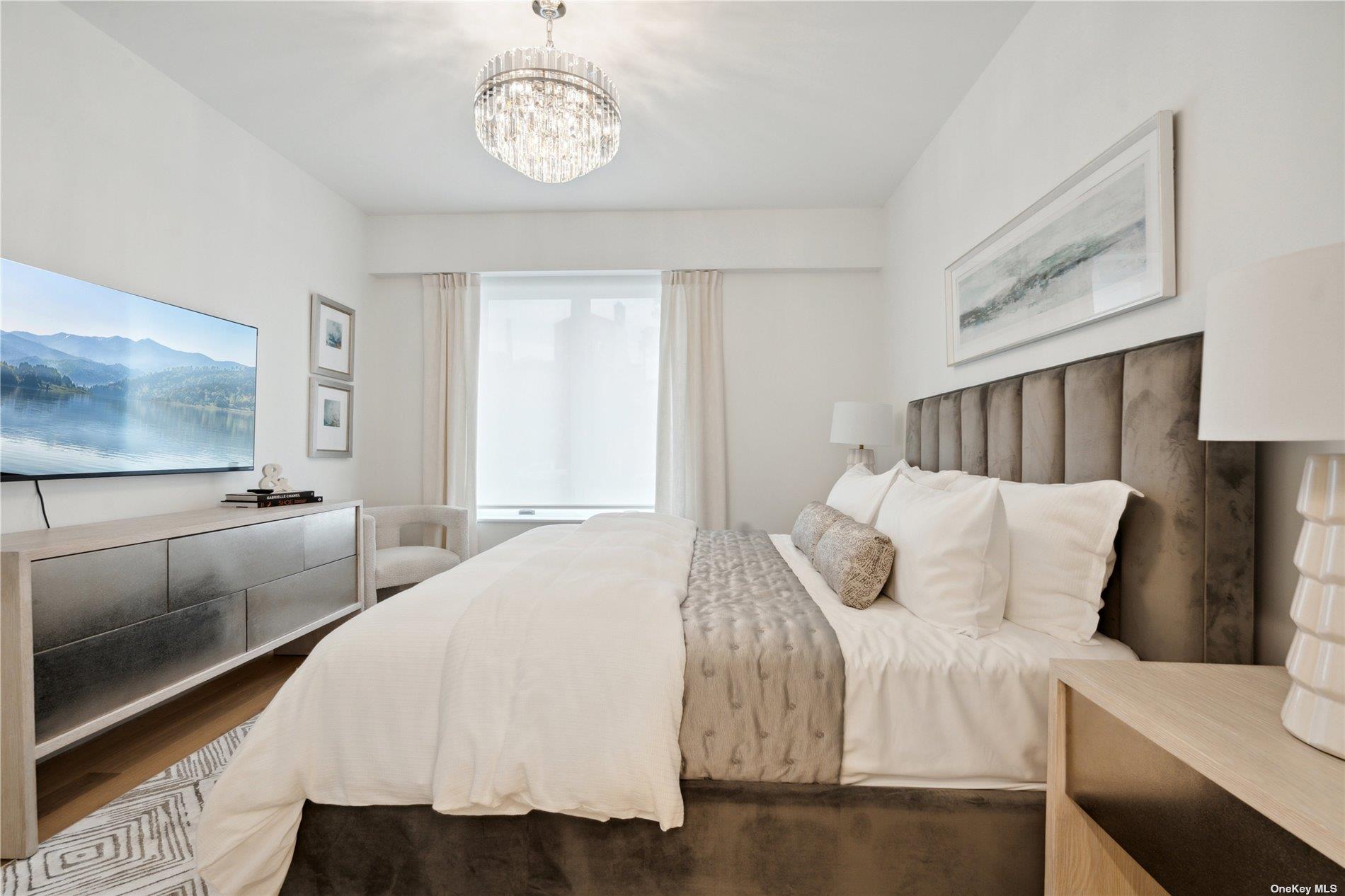 218 Middle Neck Road 107 Great Neck Great Neck, NY 11021