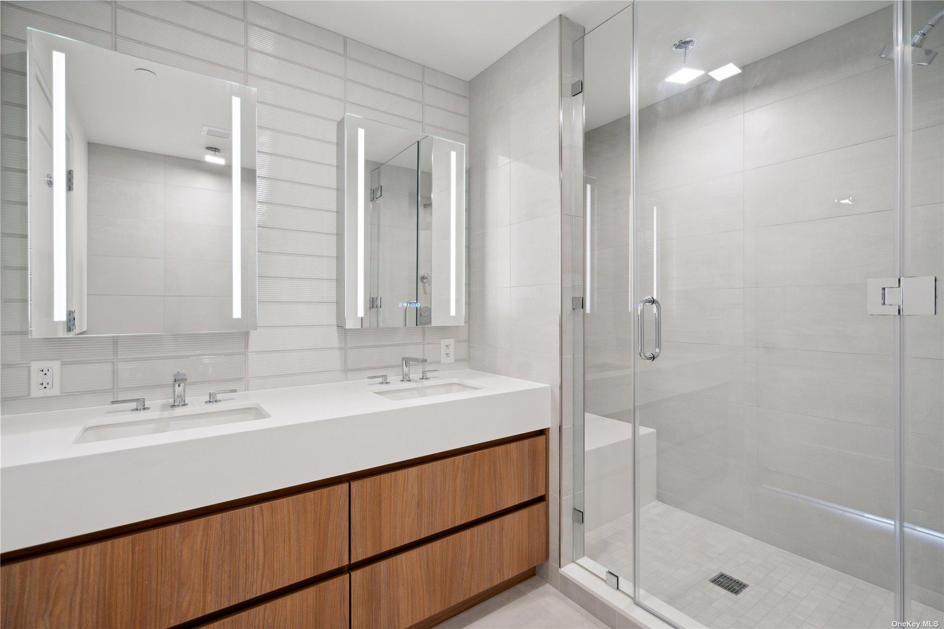 218 Middle Neck Road 107 Great Neck Great Neck, NY 11021