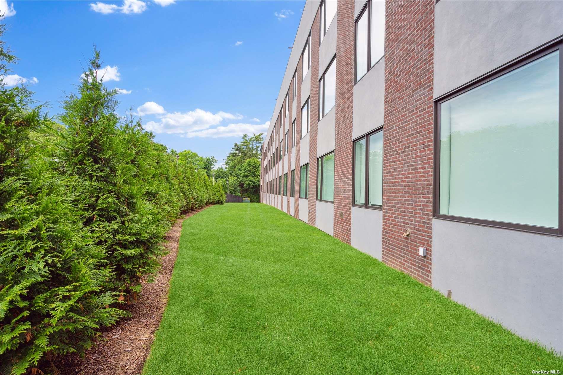 218 Middle Neck Road 107 Great Neck Great Neck, NY 11021