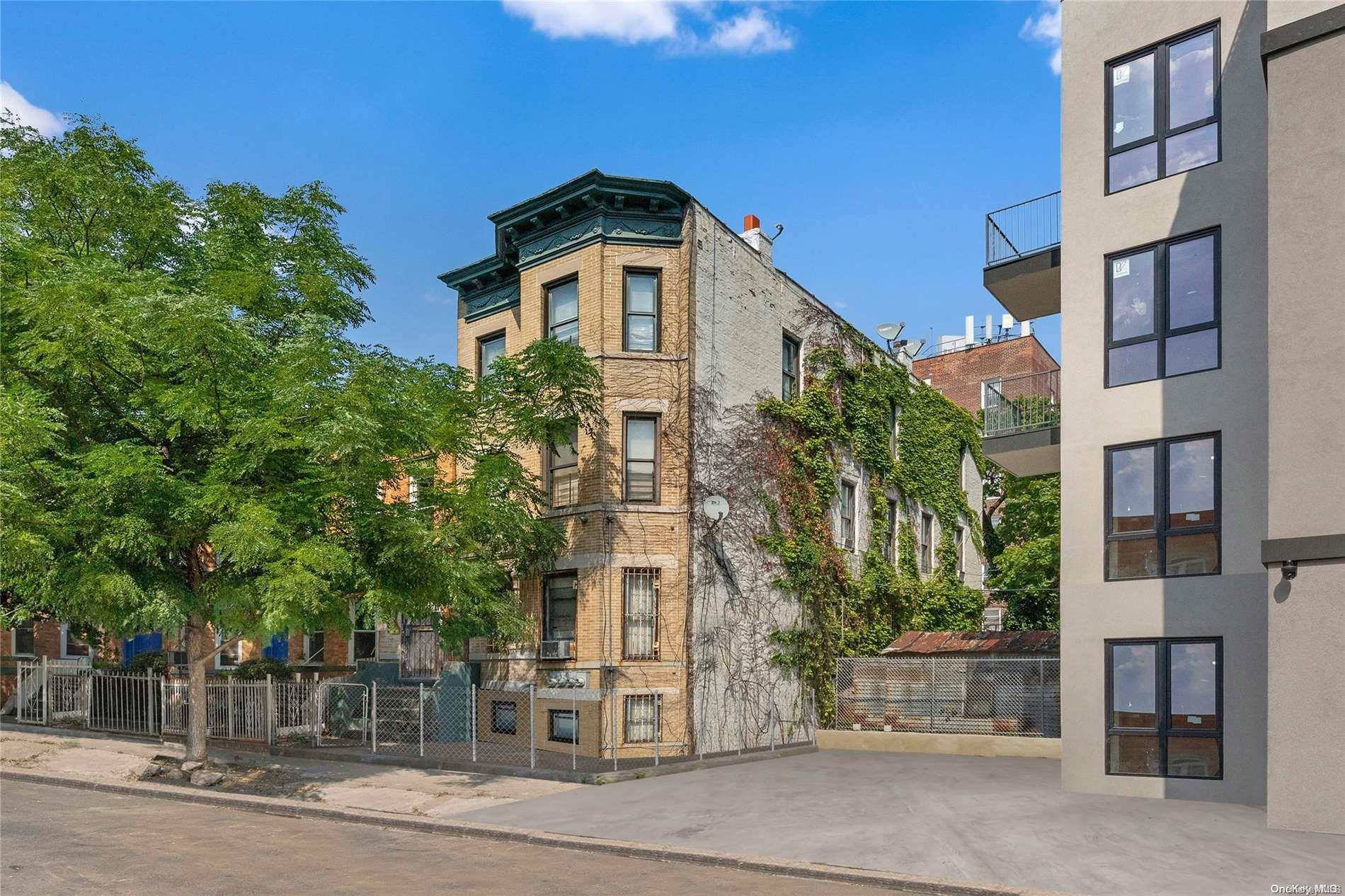 259 East 28th Street 3 Brooklyn, NY 11226