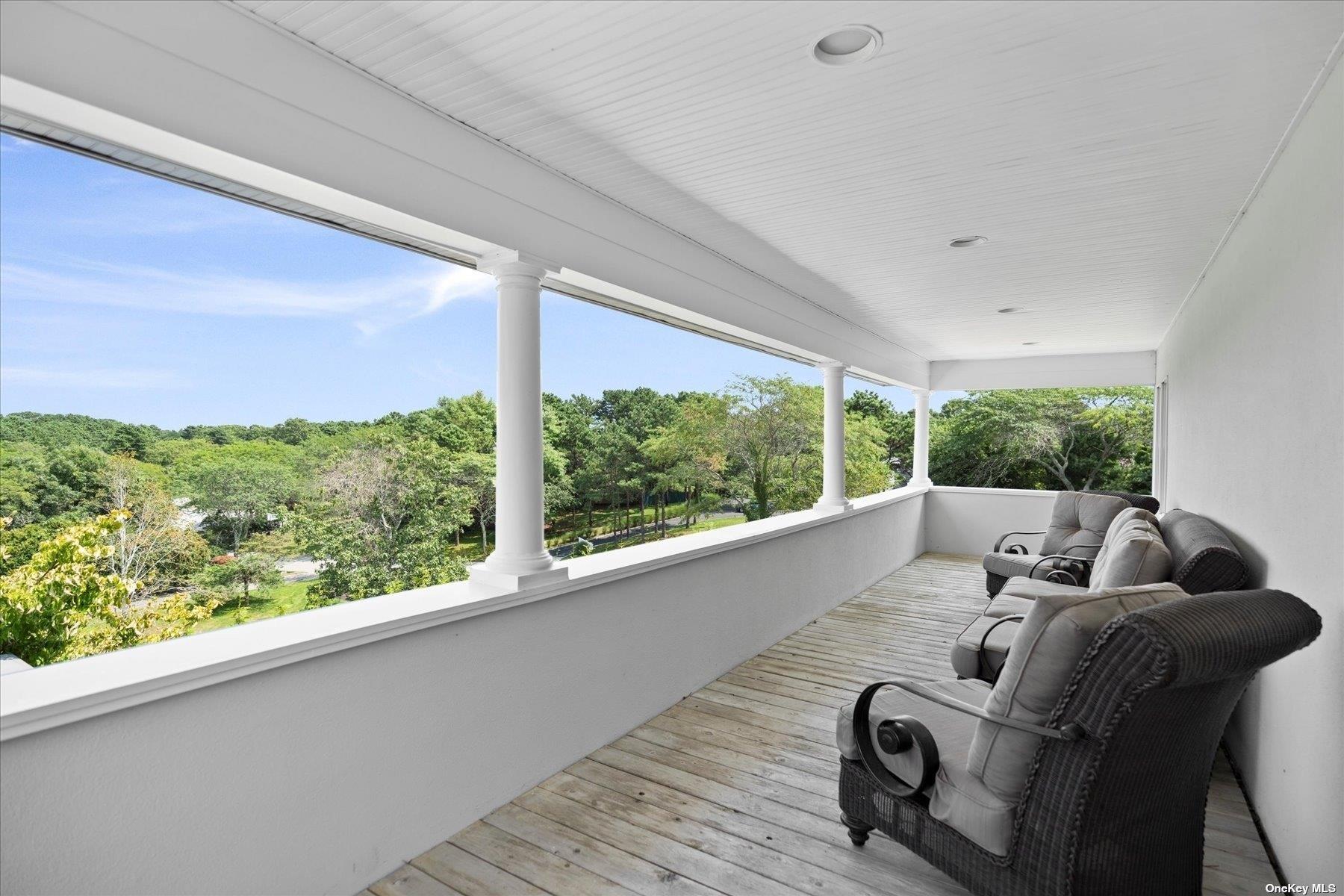 31 Blackwatch Court Southampton Southampton, NY 11968