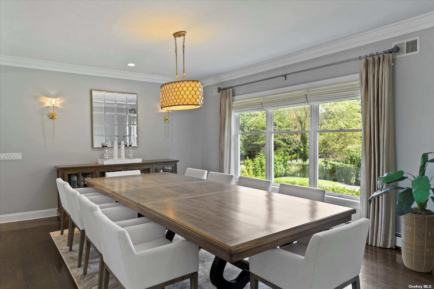 31 Blackwatch Court Southampton Southampton, NY 11968