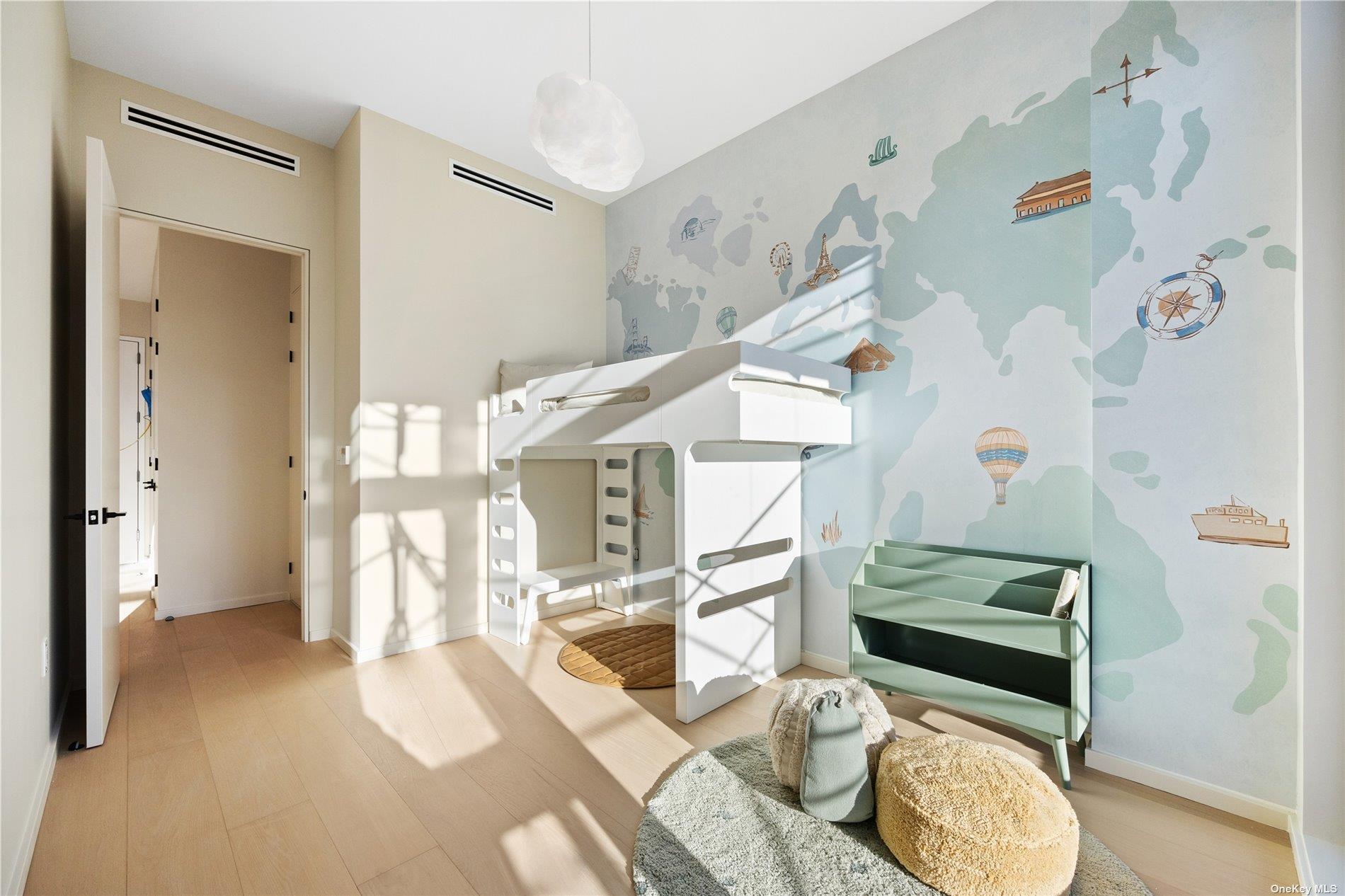 31-16 21st Street 2-J Astoria Astoria, NY 11106