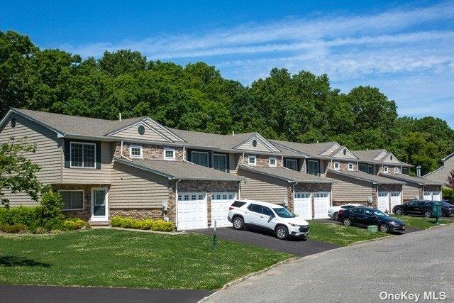 5000 Townhouse Drive 3204 Coram Coram, NY 11727