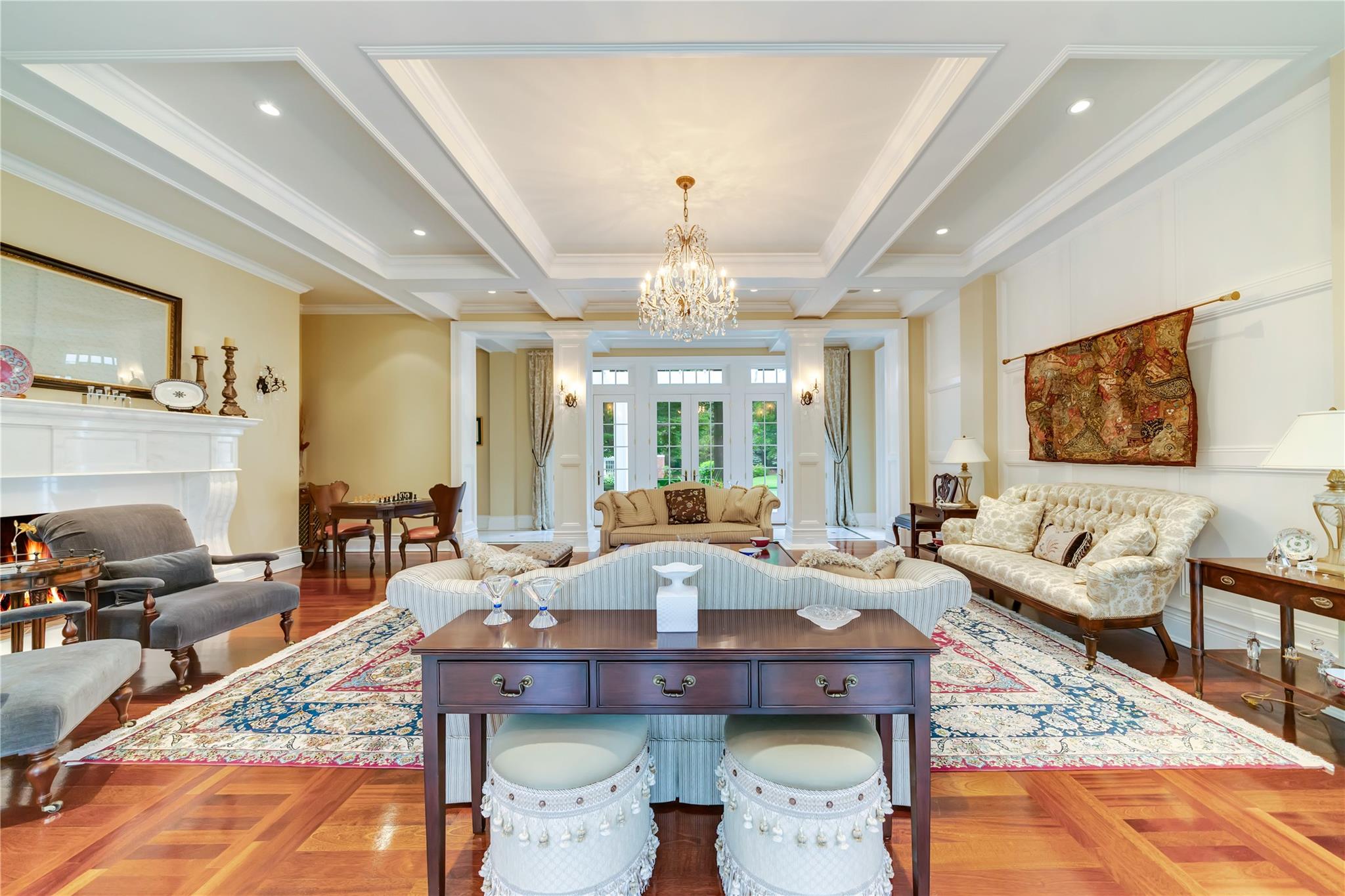 11 Dupont Court Brookville Brookville NY 11548