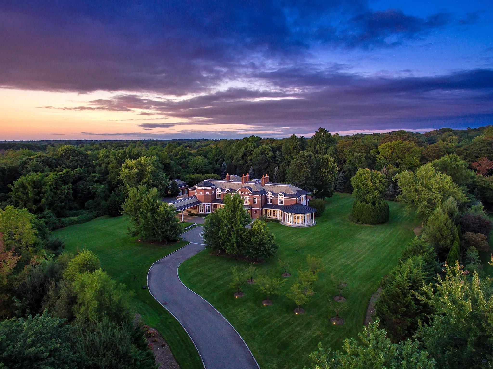 11 Dupont Court Brookville Brookville NY 11548