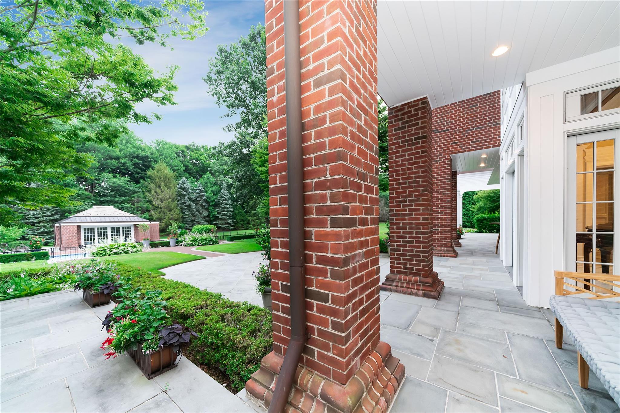 11 Dupont Court Brookville Brookville NY 11548